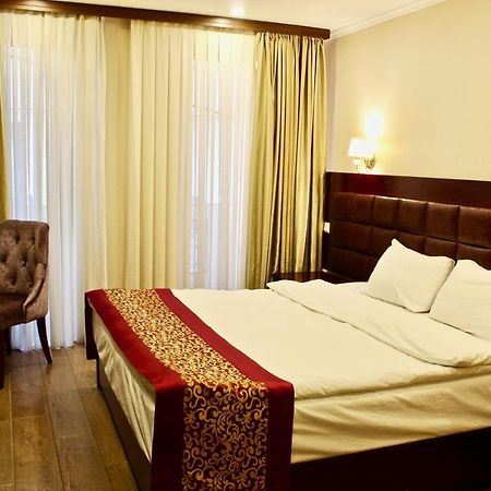 Velvet Hotel Tbilisi Esterno foto