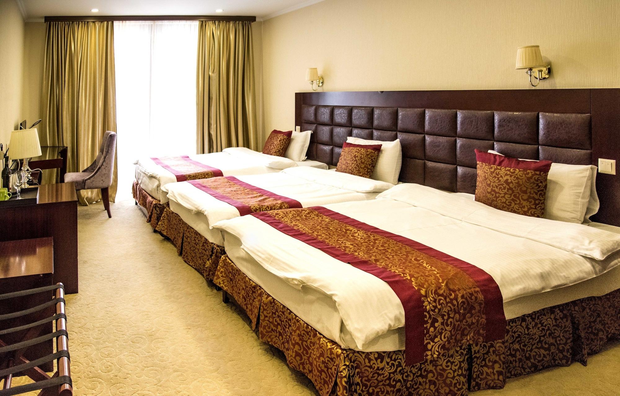 Velvet Hotel Tbilisi Esterno foto