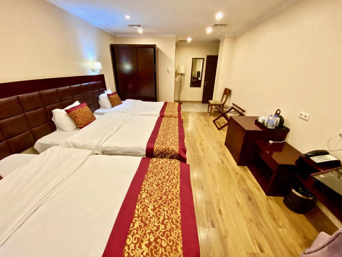 Velvet Hotel Tbilisi Esterno foto