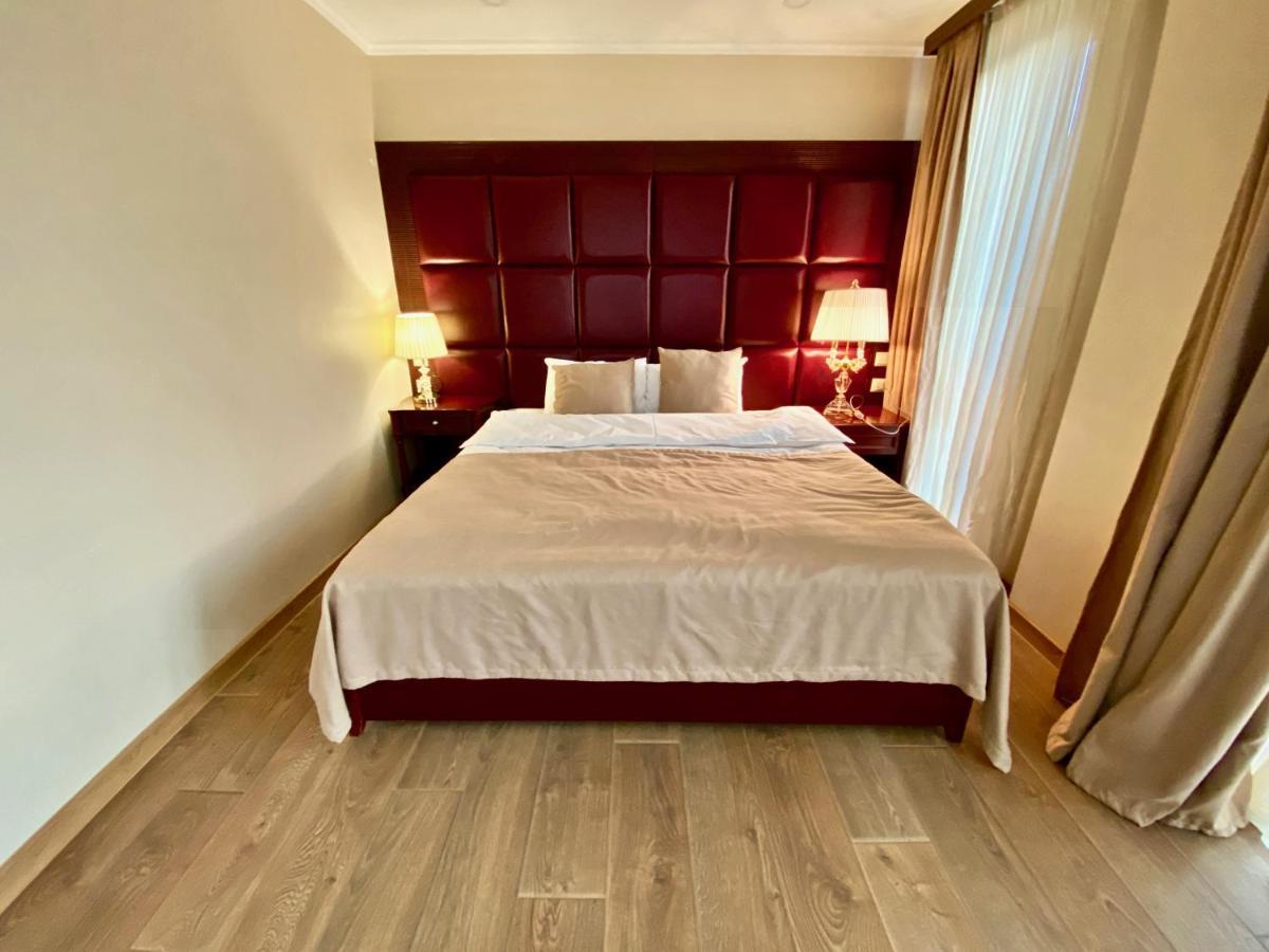Velvet Hotel Tbilisi Esterno foto