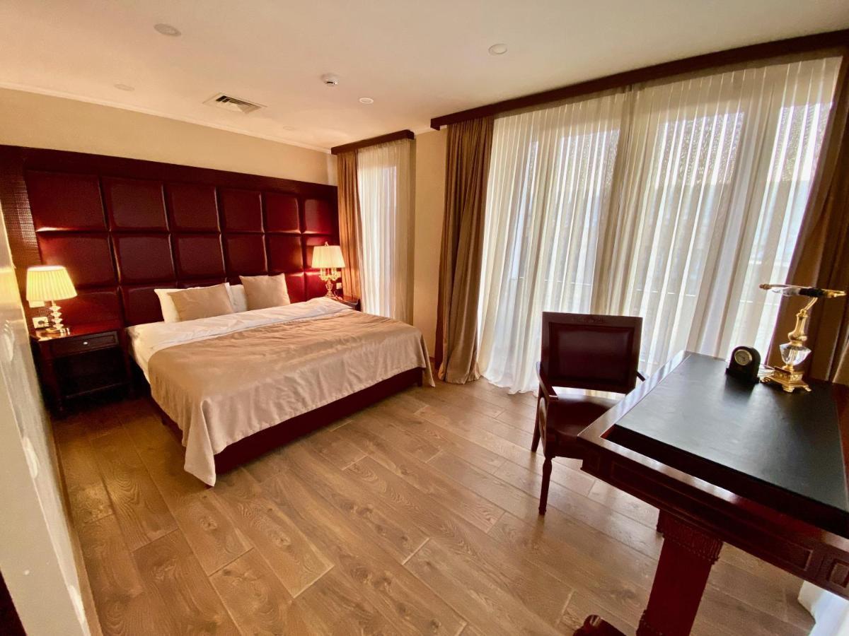 Velvet Hotel Tbilisi Esterno foto