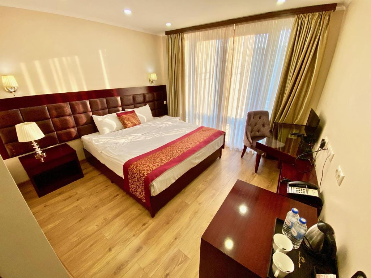 Velvet Hotel Tbilisi Esterno foto