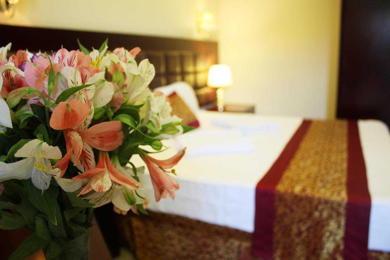 Velvet Hotel Tbilisi Esterno foto