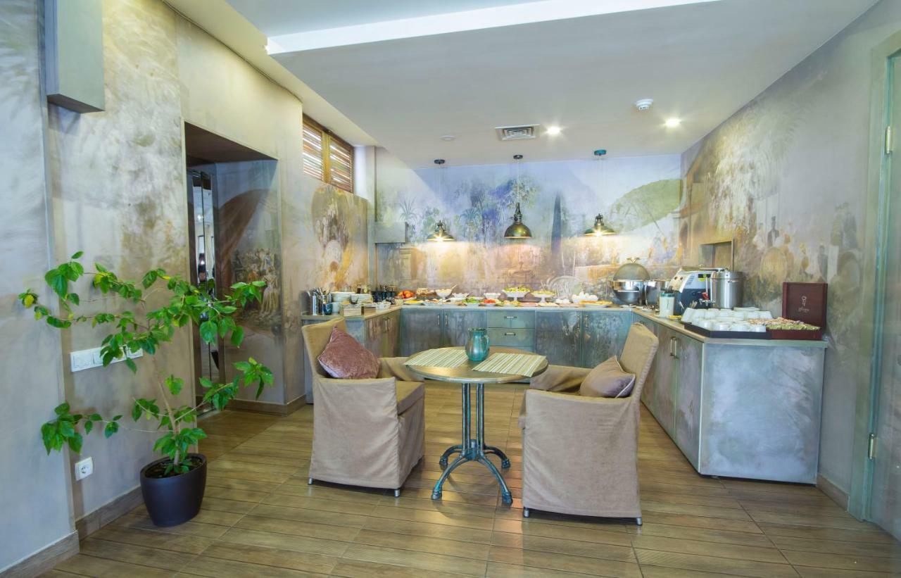 Velvet Hotel Tbilisi Esterno foto